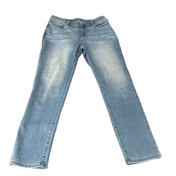 Chicos Perfect Stretch Girlfriend Straight Ankle Jeans Size 0 (4/S) Medium Blue - Picture 1 of 8